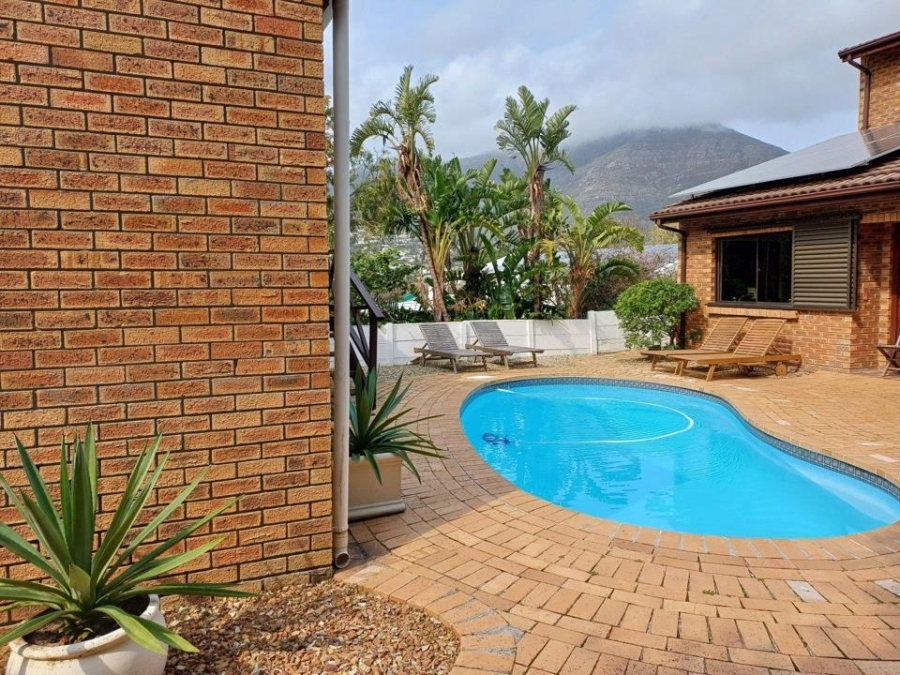 To Let 1 Bedroom Property for Rent in Beach Estate Western Cape